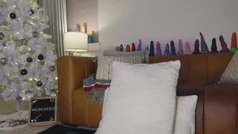 Snapshot of taylor_love_303 chatting on 20, 11, 2025 Taylor -- online show from 20, 11, 2025