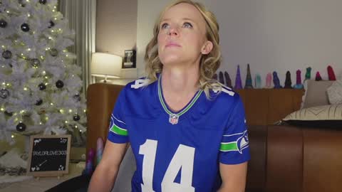 Snapshot of taylor_love_303 chatting on 18, 12, 2025 Taylor -- online show from 18, 12, 2025