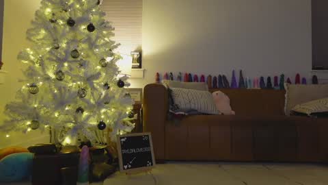 Snapshot of taylor_love_303 chatting on 21, 12, 2025 Taylor -- online show from 21, 12, 2025