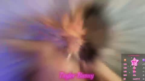 Taylor Sanz online show from 25, 12, 2024