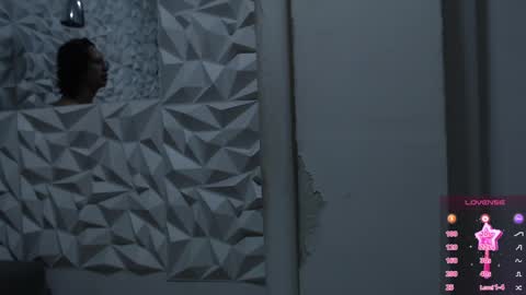 Taylor Sanz online show from 26, 12, 2024