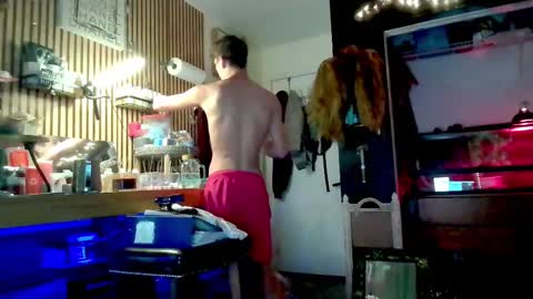 Snapshot of taylormade249 chatting on 26, 9, 2025 Trevorling online show from 26, 9, 2025