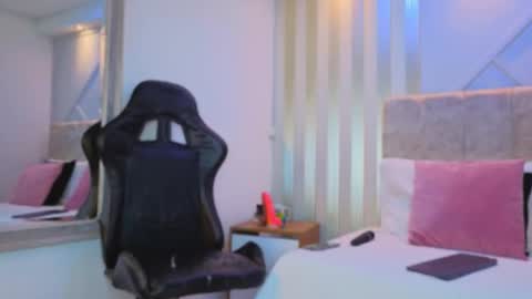 tayra online show from 13, 2, 2026