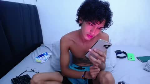 Tayron online show from 8, 2, 2025