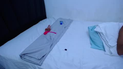 Tayron online show from 27, 2, 2025