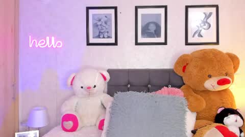  TAYSSA  ONLINE FROM 0630 PM - 1130 PM COLOMBIAN HOUR online show from 27, 6, 2026