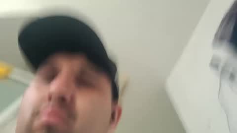 Snapshot of tboy833 chatting on 25, 9, 2025 Luis online show from 25, 9, 2025