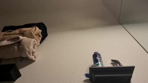 Snapshot of tboy833 chatting on 14, 10, 2025 Luis online show from 14, 10, 2025