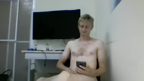 Snapshot of tcute0 chatting on 31, 10, 2025 tcute0 online show from 31, 10, 2025