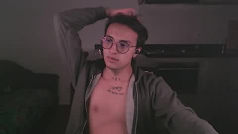 Teo independent model online show from 14, 2, 2025