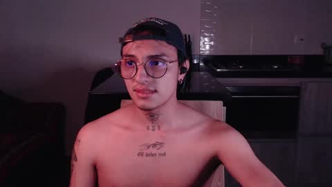 Teo independent model online show from 19, 2, 2025