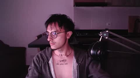 Teo independent model online show from 6, 1, 2026