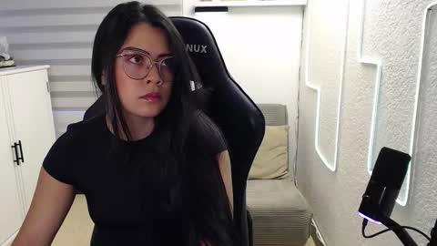 DYNAMITE DUO69 online show from 4, 3, 2026