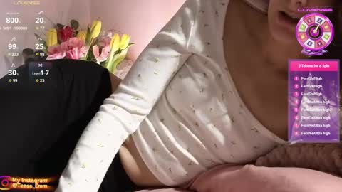 Snapshot of tease_me__ chatting on 24, 2, 2025 Em online show from 24, 2, 2025