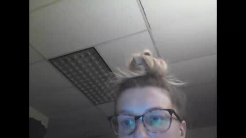 Snapshot of teaseerr chatting on 15, 11, 2025 teaseerr online show from 15, 11, 2025