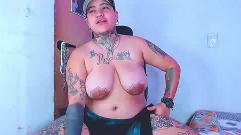 Charlee He online show from 15, 12, 2024