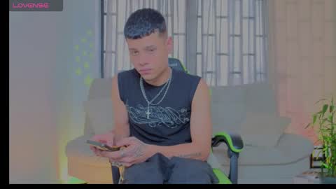 teeenagefeverr online show from 22, 10, 2025