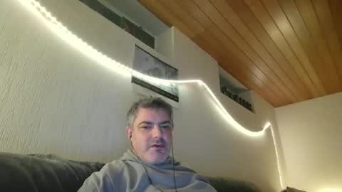 Snapshot of teeforyou chatting on 15, 1, 2025 Peter online show from 15, 1, 2025