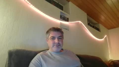 Snapshot of teeforyou chatting on 1, 2, 2025 Peter online show from 1, 2, 2025
