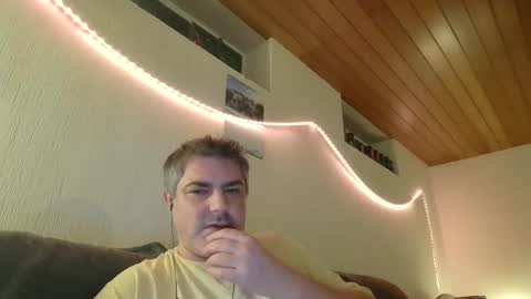 Snapshot of teeforyou chatting on 2, 2, 2025 Peter online show from 2, 2, 2025