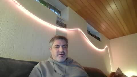 Snapshot of teeforyou chatting on 5, 2, 2025 Peter online show from 5, 2, 2025
