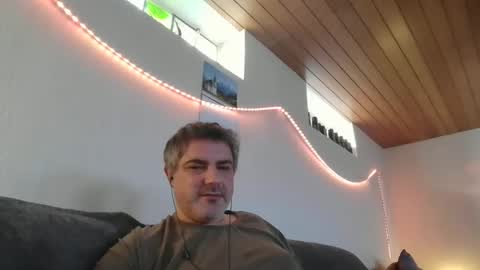 Snapshot of teeforyou chatting on 22, 2, 2025 Peter online show from 22, 2, 2025