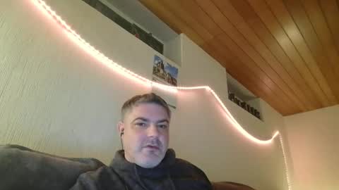 Snapshot of teeforyou chatting on 12, 3, 2025 Peter online show from 12, 3, 2025