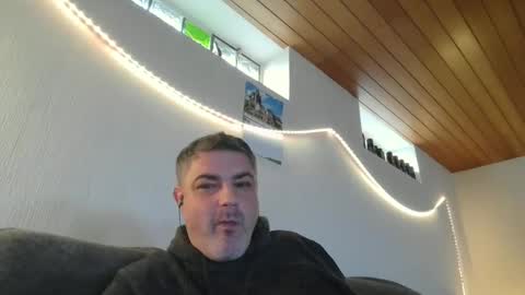 Snapshot of teeforyou chatting on 12, 3, 2025 Peter online show from 12, 3, 2025