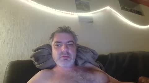 Snapshot of teeforyou chatting on 19, 9, 2025 Peter online show from 19, 9, 2025