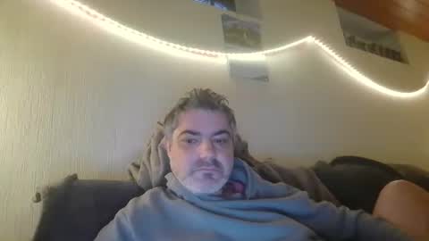 Snapshot of teeforyou chatting on 28, 9, 2025 Peter online show from 28, 9, 2025