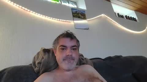 Snapshot of teeforyou chatting on 14, 10, 2025 Peter online show from 14, 10, 2025