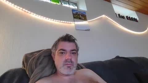 Snapshot of teeforyou chatting on 18, 10, 2025 Peter online show from 18, 10, 2025