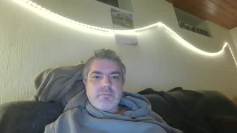 Snapshot of teeforyou chatting on 24, 10, 2025 Peter online show from 24, 10, 2025