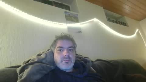 Snapshot of teeforyou chatting on 28, 10, 2025 Peter online show from 28, 10, 2025