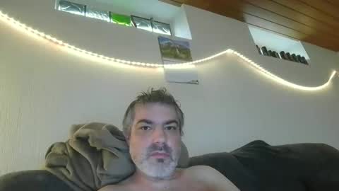 Snapshot of teeforyou chatting on 31, 10, 2025 Peter online show from 31, 10, 2025