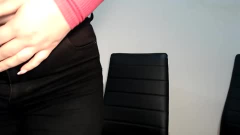 Teeyara  online show from 9, 10, 2025