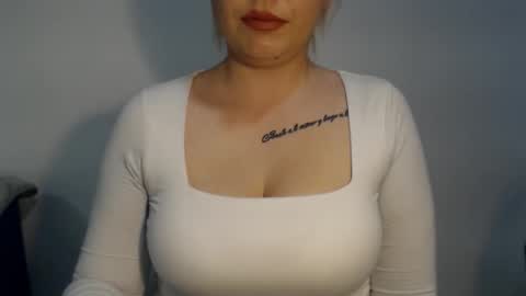 Teeyara  online show from 11, 2, 2026