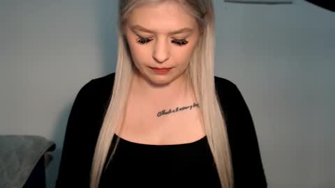 Teeyara  online show from 26, 2, 2026