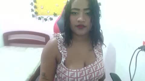 Snapshot of teffy_latina04 chatting on 24, 10, 2025 teffy latina04 online show from 24, 10, 2025