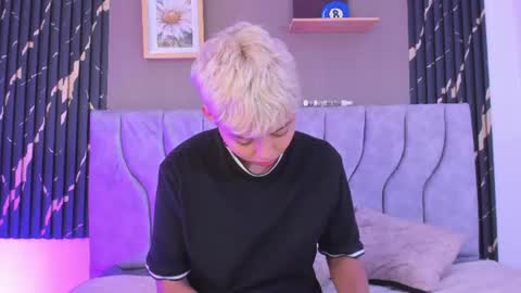 Snapshot of tefi_meow_ chatting on 5, 7, 2026 Estefani online show from 5, 7, 2026