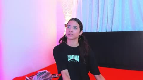 Snapshot of tefi_smit chatting on 18, 4, 2026 tefi smit online show from 18, 4, 2026