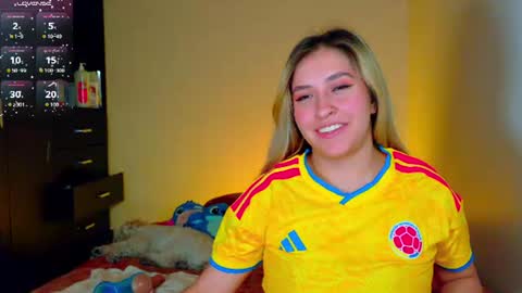 Snapshot of temptationsweet__ chatting on 10, 7, 2026 Sara online show from 10, 7, 2026