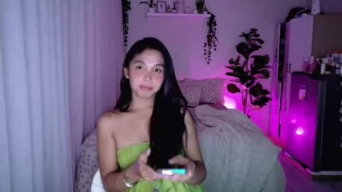 Snapshot of temptessa20 chatting on 28, 10, 2025 temptessa20 online show from 28, 10, 2025