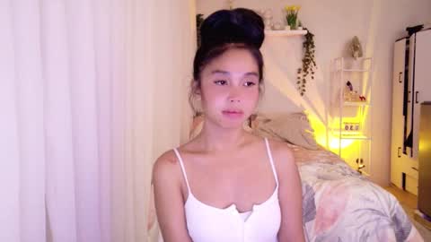 Snapshot of temptessa20 chatting on 8, 11, 2025 temptessa20 online show from 8, 11, 2025