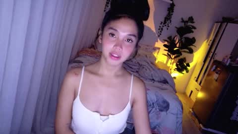 Snapshot of temptessa20 chatting on 12, 11, 2025 temptessa20 online show from 12, 11, 2025