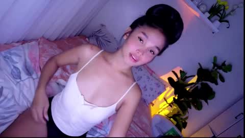 Snapshot of temptessa20 chatting on 27, 11, 2025 temptessa20 online show from 27, 11, 2025