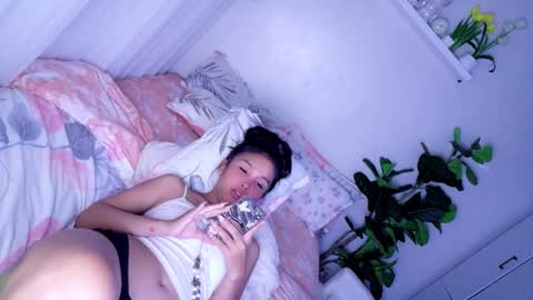 Snapshot of temptessa20 chatting on 27, 11, 2025 temptessa20 online show from 27, 11, 2025