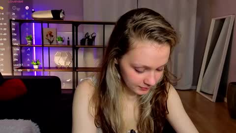 Snapshot of tender__beauty chatting on 26, 4, 2026 Hey Im Aneta online show from 26, 4, 2026