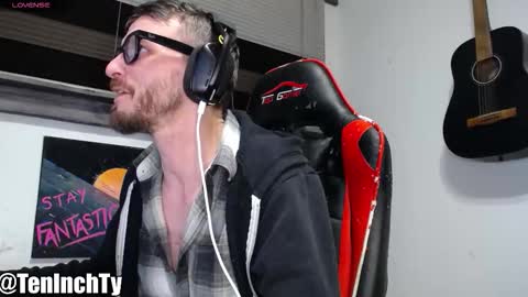 Snapshot of teninchty chatting on 15, 2, 2026 Ty online show from 15, 2, 2026