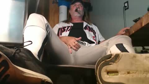 Snapshot of tennredneck chatting on 1, 5, 2026 Tennredneck online show from 1, 5, 2026